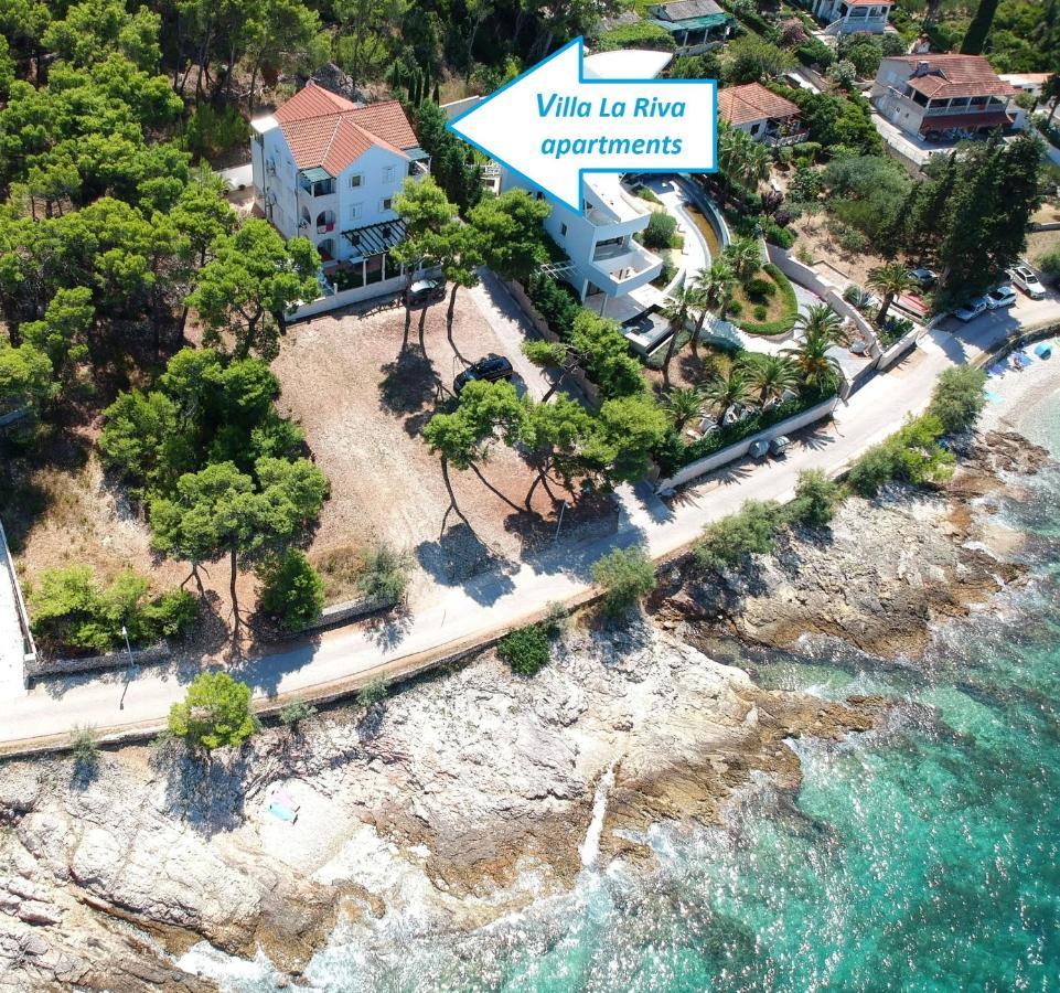 Apartments Villa La Riva - Seafront Accommodation Sutivan Eksteriør billede