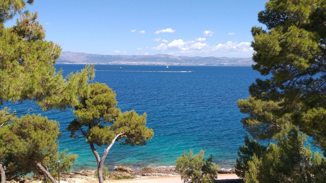 Apartments Villa La Riva - Seafront Accommodation Sutivan Eksteriør billede